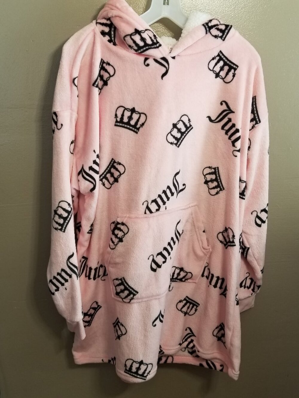 NEW Juicy Couture Pink Crown Fuzzy Hooded Sweatshirt Sleepwear Dress, Small/Med